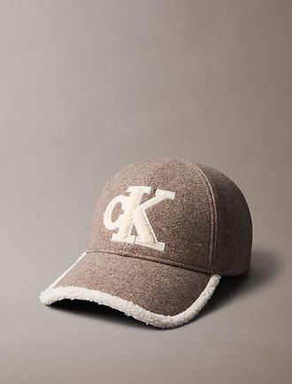Calvin Klein Gorra De Felpa Sherpa Teddy Con Monograma De Fieltro