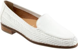 Trotters Lyric Loafer in White at Nordstrom, Size 10.5