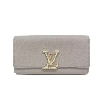 Louis Vuitton Pre-owned Wallets, female, Gray, Size: ONE SIZE Pre-owned Wallet Capucines M80928