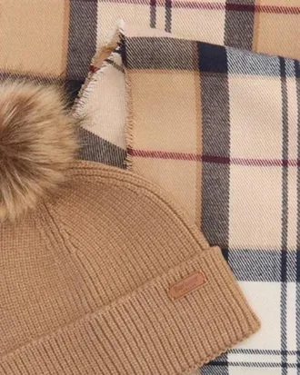 Barbour LGS0054 Beanie & Scarf Gift Set - Beige
