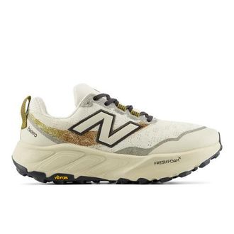 New Balance Hombre Fresh Foam X Hierro v9 en Beige/Marr&oacute;n, Talla 41.5