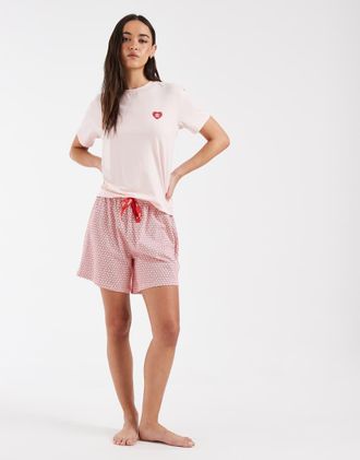 HUGO BOSS HUGO Red - Pigiama con pantaloncini rosa con stampa di cuori