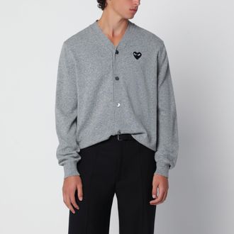 Comme Des Gar&ccedil;ons Cardigan grigio chiaro in lana con toppa cuore