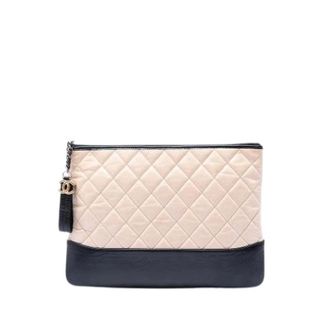 Chanel Pre-owned Clutches, female, Multicolor, Size: ONE SIZE Pre-owned Quilted Calf Leather Clutch