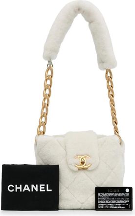Chanel Hobo Bags - 2020 Shearling CC Shoulder Bag - Gr. unisize - in Weiß - für Damen