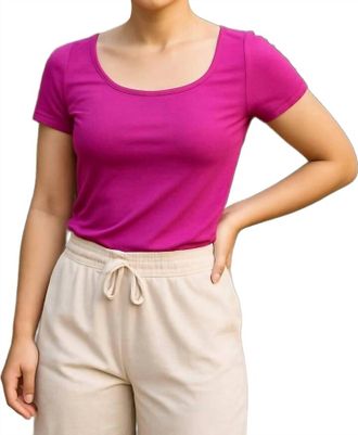 Tyler B&ouml;e Perry Tee In Hot Pink