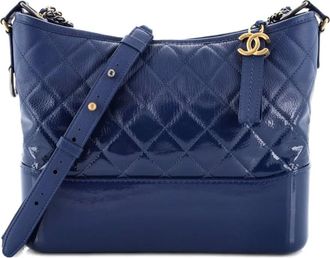 Chanel Borsa passepartout Gabrielle media in pelle di capra trapuntata con finitura lucida - Blu