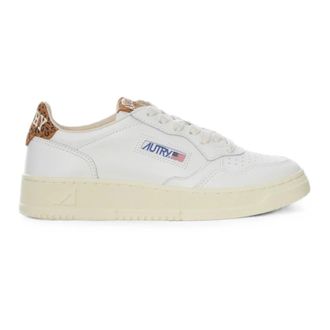 Autry Medalist Low Trainers - female - Autry - Sneakers - White - 7 UK - Shoes