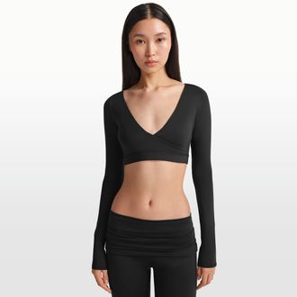 Nike Womens SKIMS Matte Long-Sleeve Wrap Top in Black | LSLSL9692W-OBD