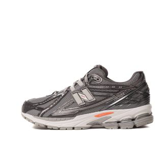 New Balance Mens 1906R Sneakers In Black
