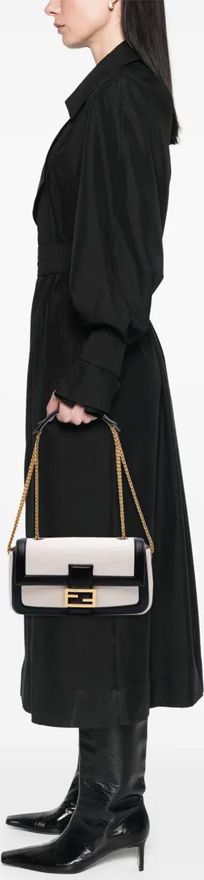 Fendi Borsa a spalla Baguette midi in pelle bicolore con catena