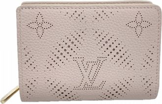 Louis Vuitton Gray Wallet (Bi-Fold) (Pre-Owned)