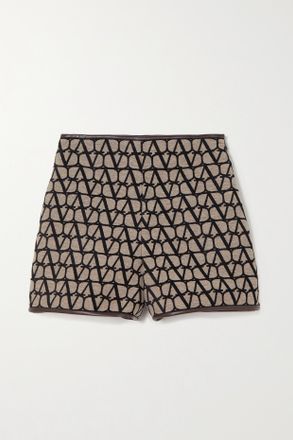 Valentino Garavani Shorts In Tela Floccata Con Finiture In Pelle Toile Iconographe - Marrone
