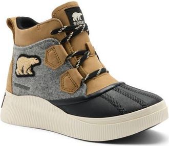 Sorel Out N About IV Classic Waterproof Duck Boot in Caribou Buff/black at Nordstrom, Size 6.5