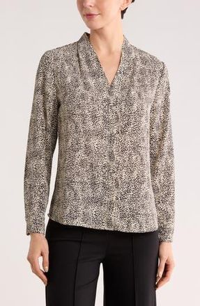 Nordstrom Rack V-Neck Long Sleeve Top in Beige- Black Dashing Dot at Nordstrom Rack, Size X-Large