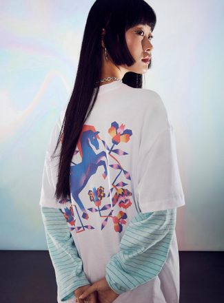 Twik Womens Flowers and horse loose T-shirt Year of the Horse collection