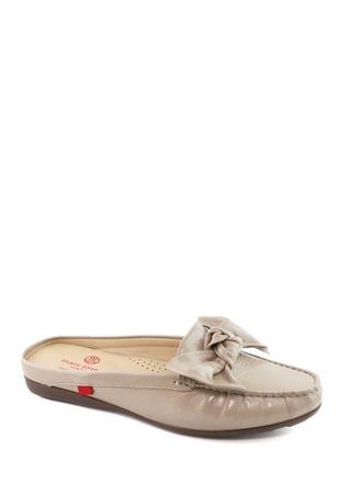 Marc Joseph New York Diane St Slip On Leather Bow Mule in Nude Svelte Patent at Nordstrom, Size 7.5