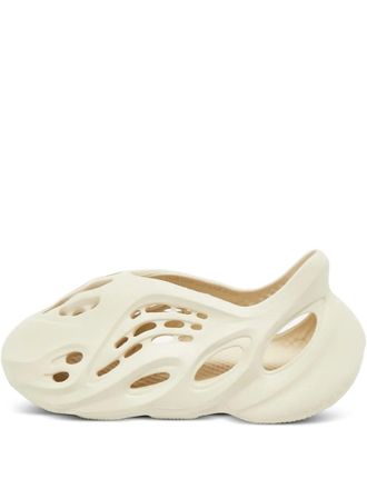 Yeezy by Kanye West RNNR cut-out shoes - women - Rubber/Rubber/Rubber - 39 - Neutrals