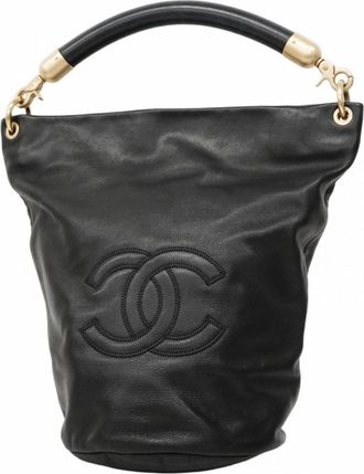 Chanel Leather Shoulder Bag (Pre-Owned)