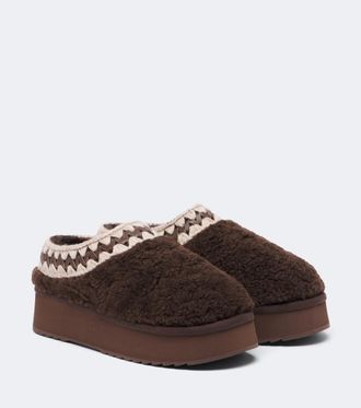 Mou Shearling platform mules