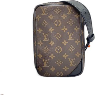 Louis Vuitton Brown Shoulder Bag (Pre-Owned)
