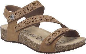 Josef Seibel Tonga 78 Ankle Strap Platform Wedge Sandal in Nuss at Nordstrom, Size 10-10.5Us