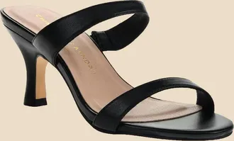 Chinese Laundry Womens Yamila Smooth Sandal In Black