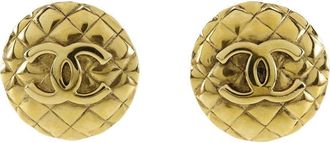 Chanel Vintage Round Cc Clip-On Earring Metal _Plated Earrings Jewelry (Pre-Owned)