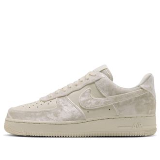 Nike (WMNS) Nike Air Force 1 07 SE Velvet Pale Ivory IX5100-100
