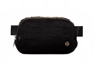 lululemon Unisex Everywhere Fleece Belt Bag In Black/ Gold