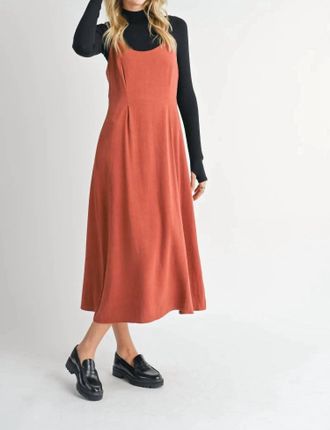Sadie & Sage Sugarloaf Midi Dress In Marsala