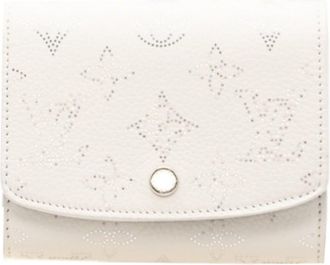Louis Vuitton Mahina White Leather Wallet (Bi-Fold) (Pre-Owned)