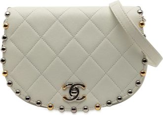 Chanel 2018 Small Quilted Lambskin Studded Bubble Flap crossbody bag - Bianco