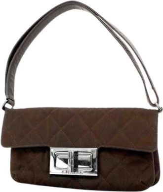 Chanel Pre-owned Shoulder Bags, female, Brown, Size: ONE SIZE Pre-owned Vintage Nylon Shoulder Bag