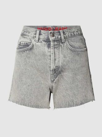 HUGO BOSS Slim Fit Jeansshorts im Used-Look in Hellgrau, Gr&ouml;&szlig;e 25