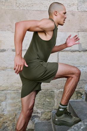 Alo | 7 Circuit Short in Green Olive, Size: Small