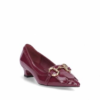 Ex&eacute; Womens Patent Chain-Bit Pointed Toe Pump Heels In Burgundy