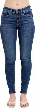 Judy Blue Mid Rise Handsand Classic Skinny Jean In Medium Wash