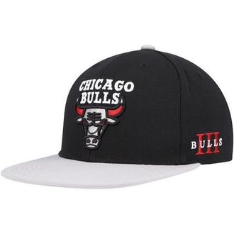 Mitchell & Ness Mens Mitchell & Ness Black/Gray Chicago Bulls Core Snapback Hat at Nordstrom