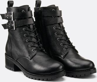 Cosmoparis Enkellaarzen Davina in gekorreld leer, met veters