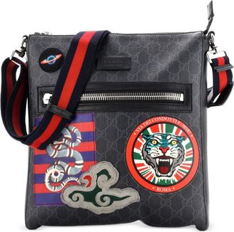 Gucci Night Courrier crossbodytas met GG gecoat canvas en applicatie - Bruin