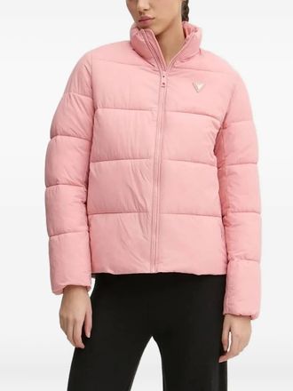 Guess Co triangle-logo quilted puffer jacket - Pink