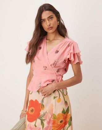 Hope & Ivy Top avvolgente rosa con maniche con volant in coordinato