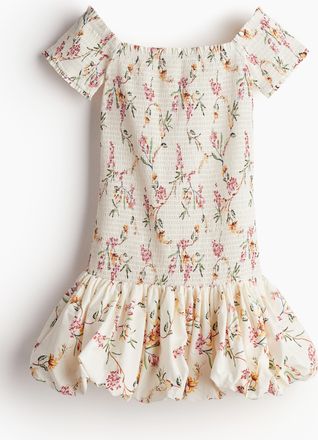 H&M Gesmoktes Off-Shoulder-Kleid - White