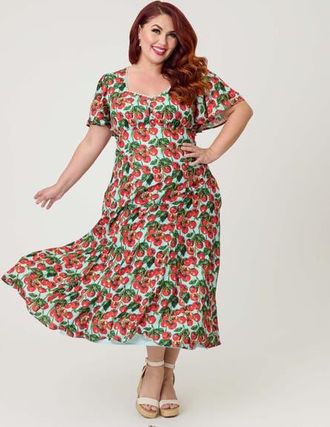 Unique Vintage Plus Size Short Puff Sleeve Sweetheart Neck Godet Midi Dress in Blue W/Tomato Print at Nordstrom, Size 5X