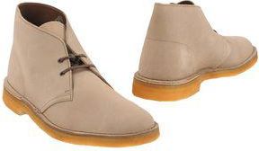 Clarks DESERT BOOT