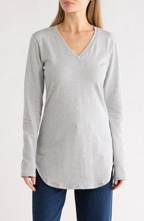 Go Couture V-Neck Long Sleeve Knit T-Shirt in Moonstruck at Nordstrom Rack, Size X-Large