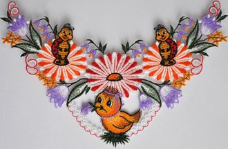 STICKEREIEN PLAUEN Fensterbild »Fensterbild Ostergirlande« Echte Plauener Spitze