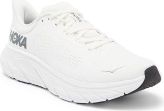 Hoka One One Arahi 7 Running Shoe in Blanc De Blanc /Steel Wool at Nordstrom Rack, Size 7.5