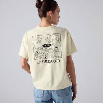 Levi's Graphic Vintage Tee - Womens - XS - Yellow / Off The Record Emb Pear Sorbet